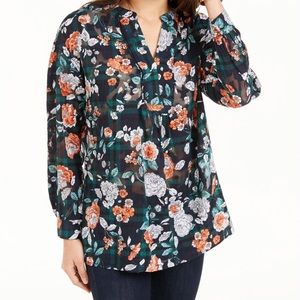 CLEARANCE 🌺TOMMY HILFIGER LONG SLEEVE V NECK TOP